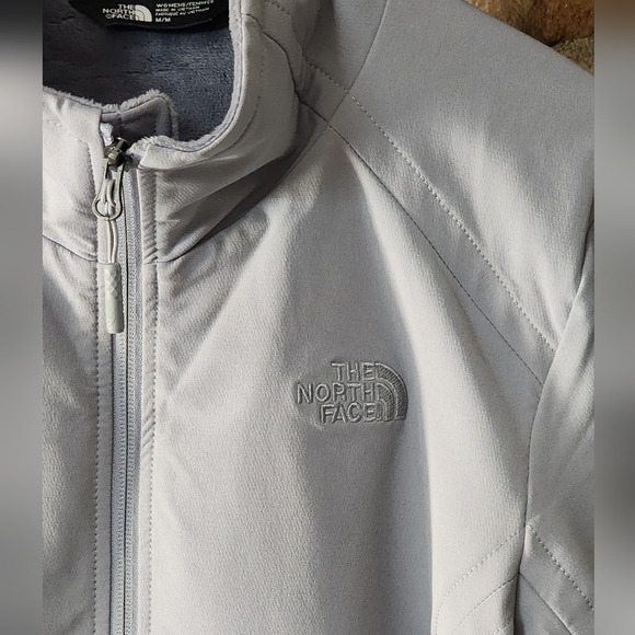 The North Face|Light Gray Windwall Jacket - Picture 2 of 9